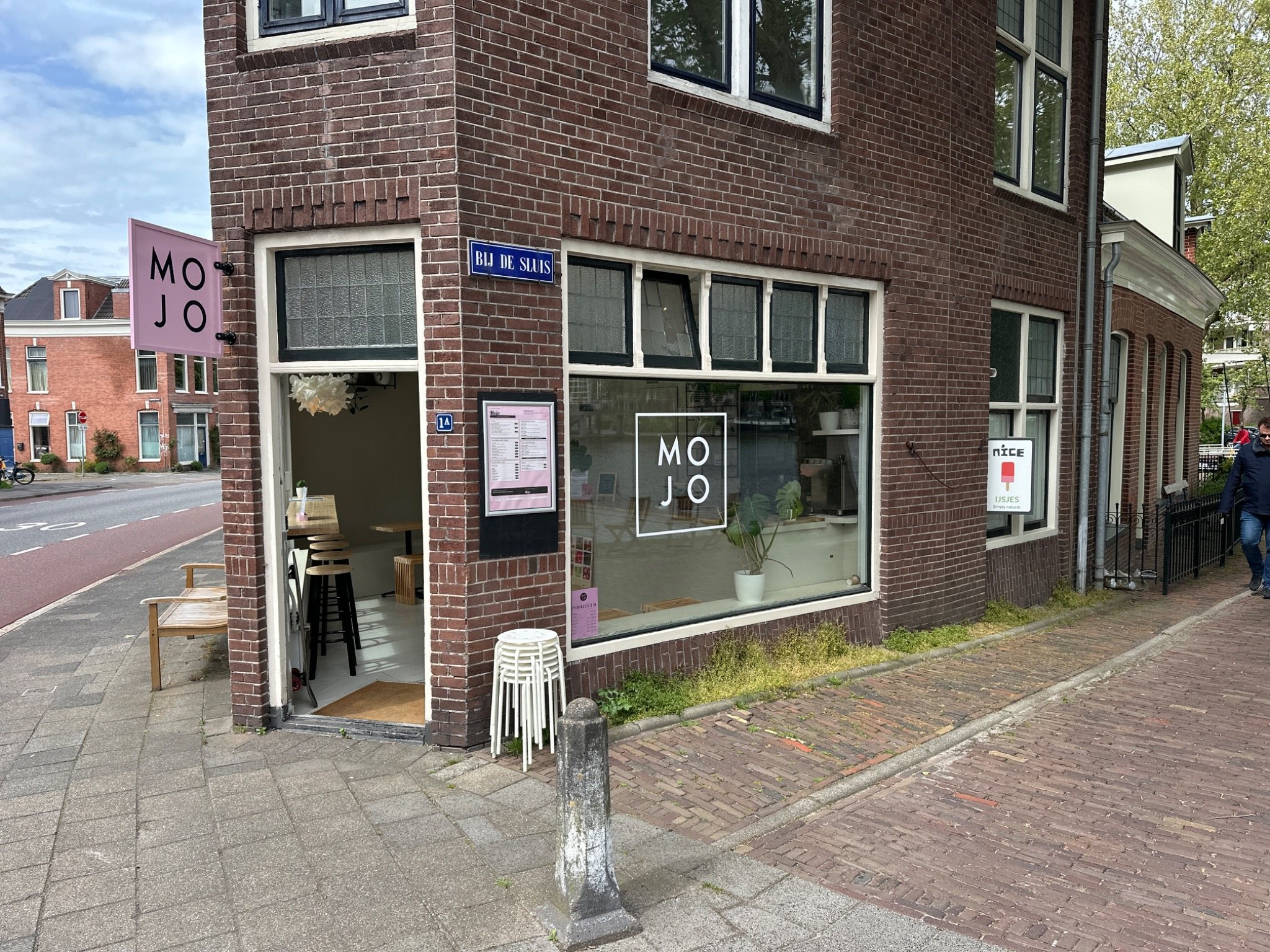 MOJO Groningen storefront